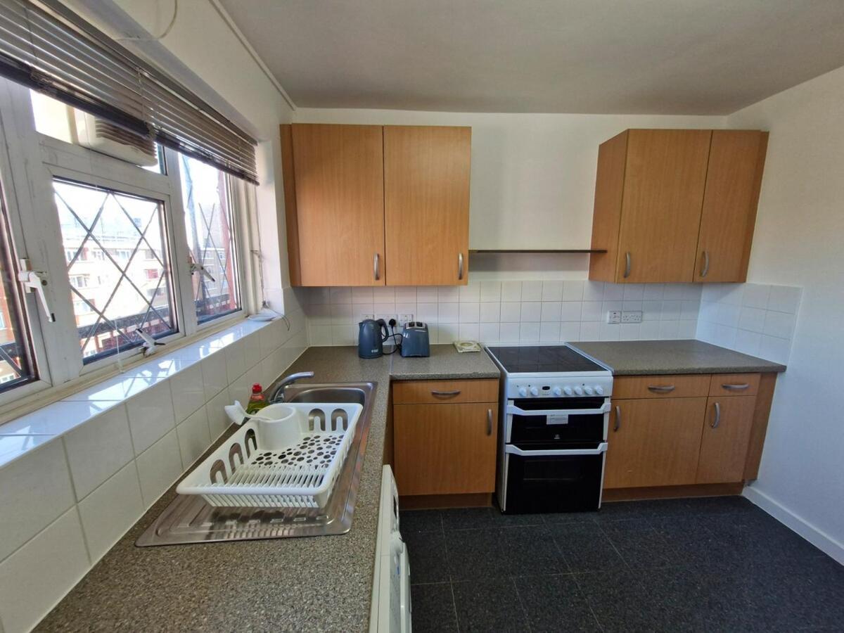 Flat In Of - E1 *