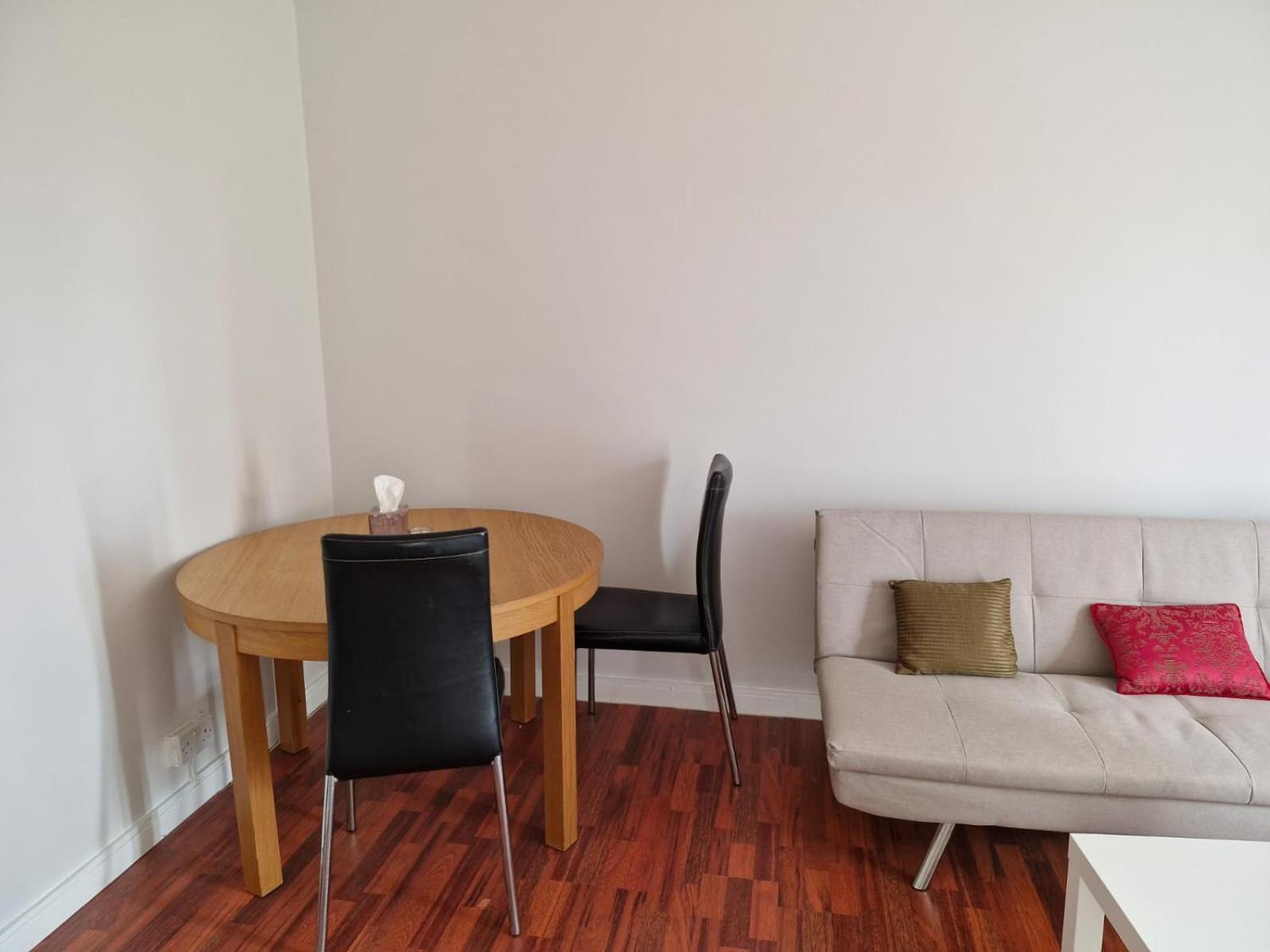 Flat In Of - E1 Appartement