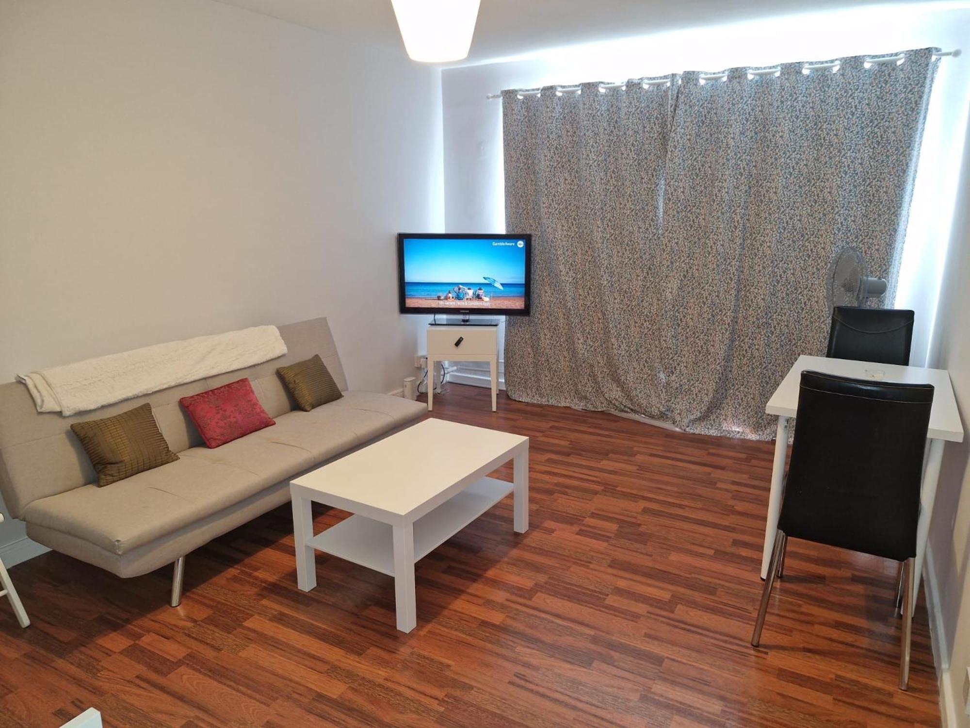 Flat In Of - E1